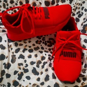 SOLD ⚠️ Puma shoes